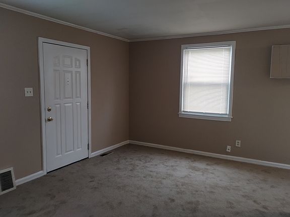 3rd image of 4715 Kings Hwy