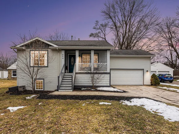 654 Fairfield Ave NW, Grand Rapids, MI 49504