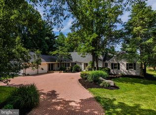 1570 Walker Rd, Chambersburg, PA 17202