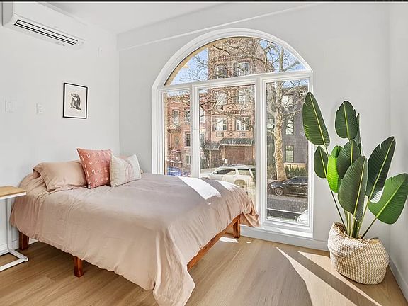 3rd image of 684 Leonard St #1F