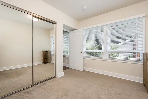 2 bed, 780 sqft, $2,400 — Photo 4