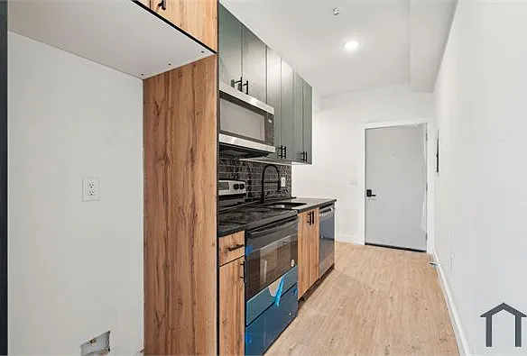 4163 Mantua Ave #4 — Photo 2