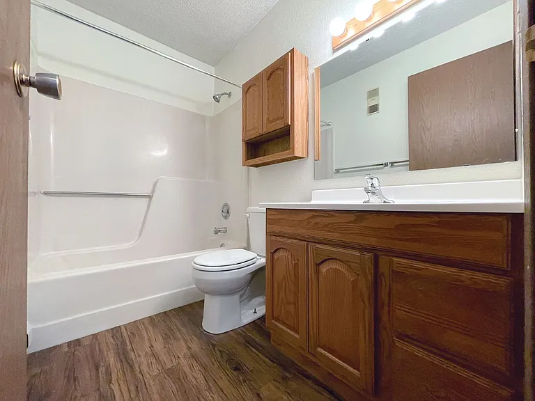 23 6th Ave NW — Photo 9