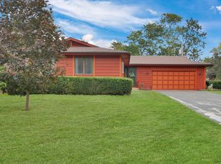 351 Pine Grove Ave, Gurnee, IL 60031