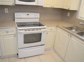 1370 NE 119th St, Miami, FL
