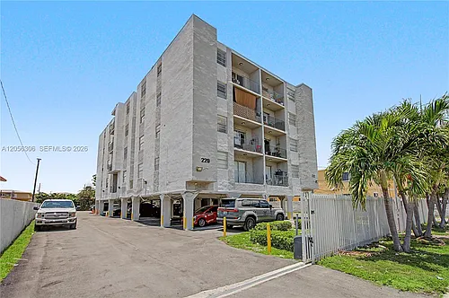 220 SW 17th Ct #54 Photo 1