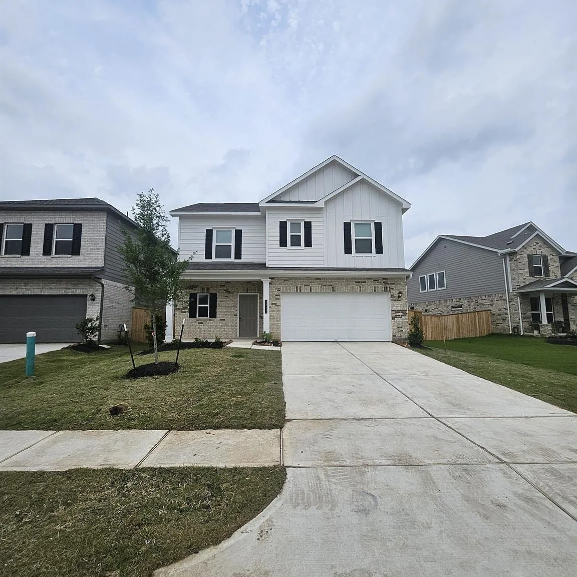 4 bed, 2.5 bath, $2,550 — Photo 2