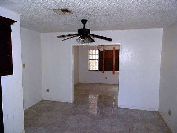 5th image of 808 W Lucille St