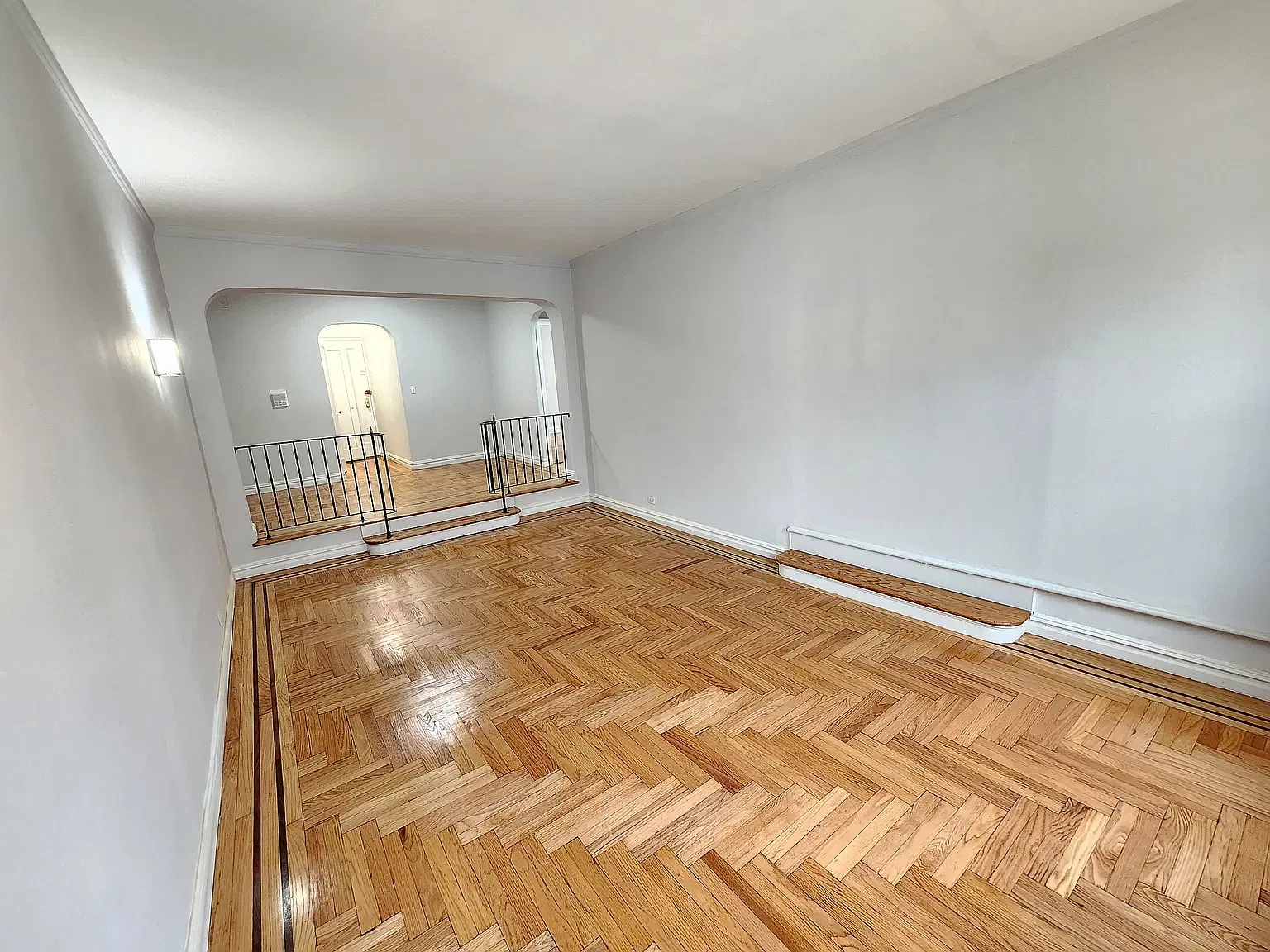 182 Bennett Avenue — Photo 4