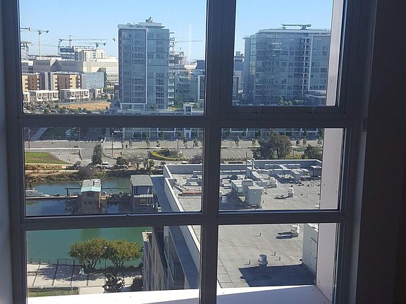 5th image of 300 Berry St Unit 1309