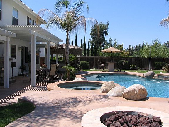 Pool, Spa, Firepit, Bar