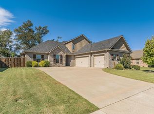5806 SW Knotty Pine Rd, Bentonville, AR 72713