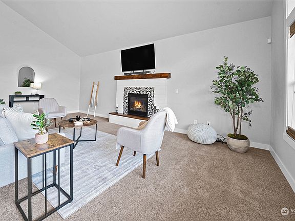 5th image of 2926 Heron Lane SE