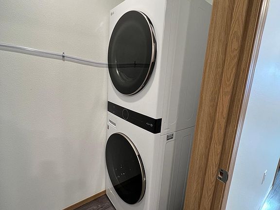 2nd image of 2755 Stonepoint Ct #5