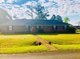 605 Longbow Dr, Albany, GA 31721