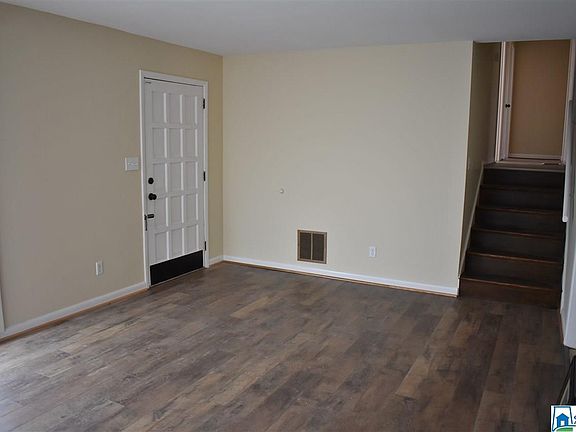 4th image of 2130 Vicki Dr