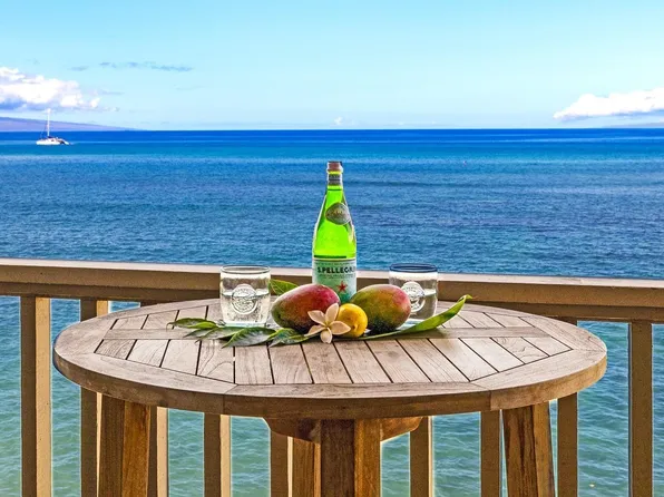 4435 Lower Honoapiilani Rd APT 303, Lahaina, HI 96761