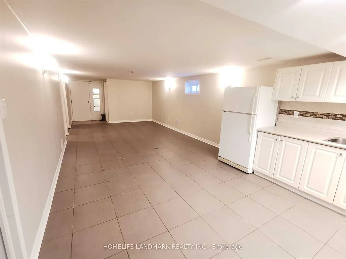 Building Photo - 727 Hewson Dr