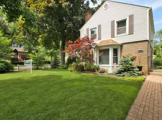5254 Grove St, Skokie, IL 60077