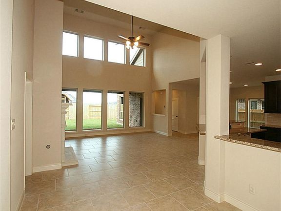 5th image of 29110 Erica Lee Ct