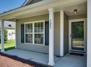 123 Avalon Rd, Summerville, SC 29483