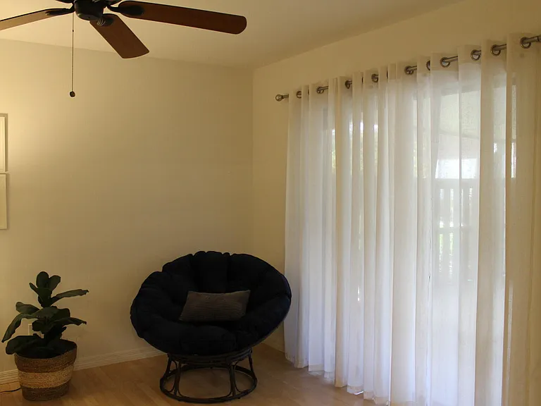 301 SE Castle Ct — Photo 10