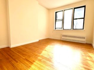 303 E 90th St APT 4, New York, NY 10128
