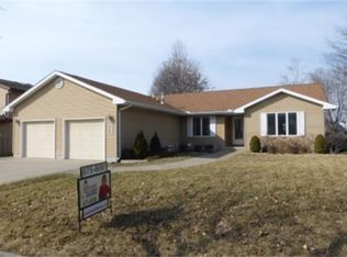 1330 Meadowview Dr, Decatur, IL 62526