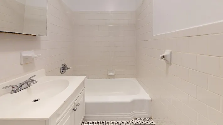 Rented by Bond New York | media 16