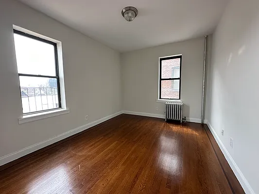 Rented by Oxford Property Group | media 12