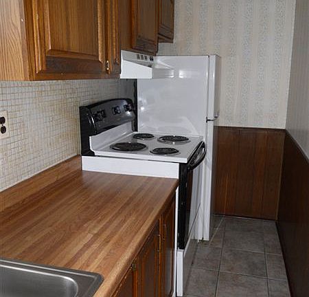 Huron River Drive-Kitchen