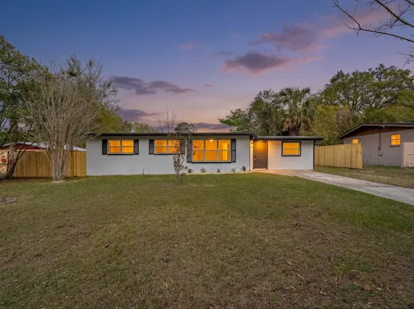 2111 Bourget Dr, Jacksonville, FL 32210