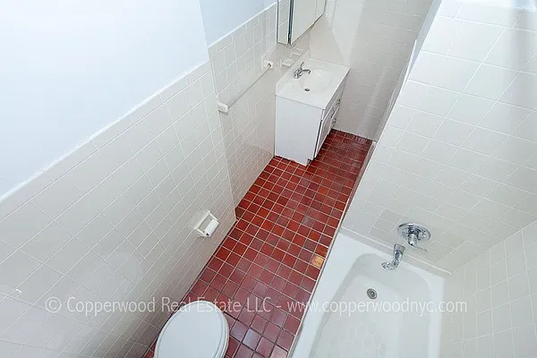 Rented by Copperwood Real Estate | media 20