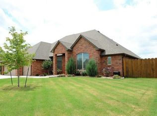 2020 Day Break Ln, Enid, OK 73703