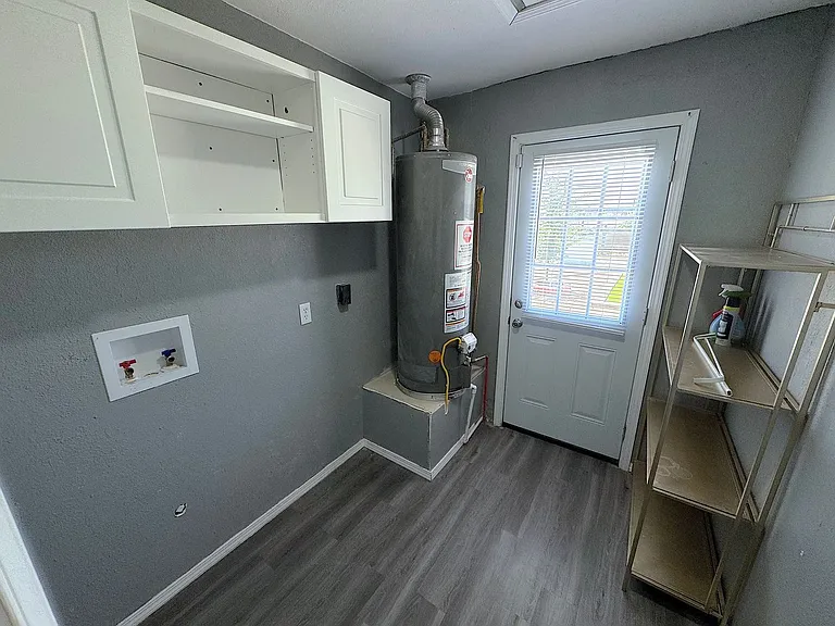 7816 Santa Monica Ct — Photo 15