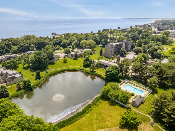 85 Viscount Drive #7A, Milford, CT 06460