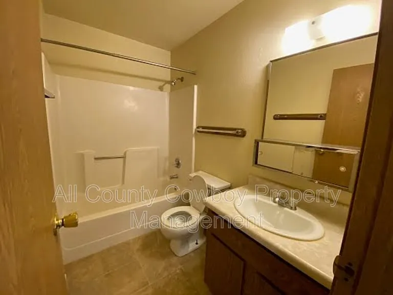 3330 Joanna Brunner Dr #B7 — Photo 4