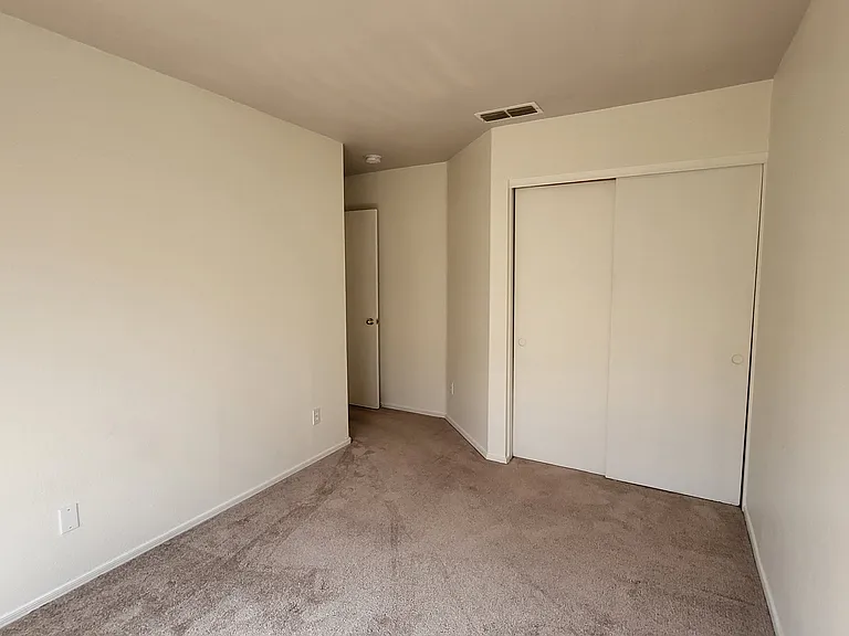 6914 W Phelps Rd — Photo 11