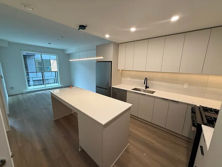 7728 119a St #607 — Photo 27