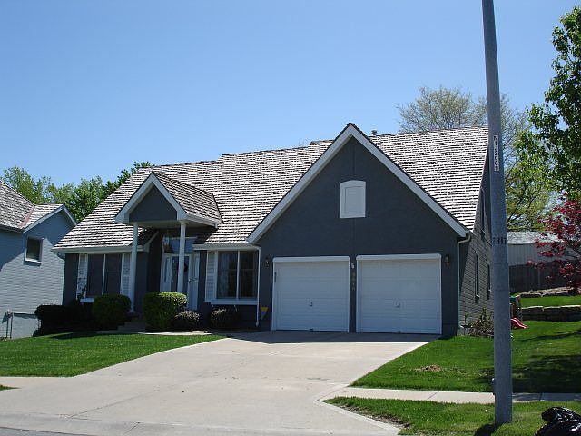 7315 NW 85th St.
