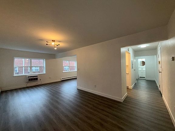 2nd image of 556 Washington Ave APT 38