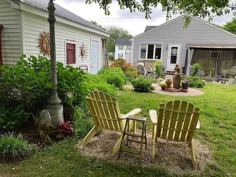 506 S Walnut St — Photo 2