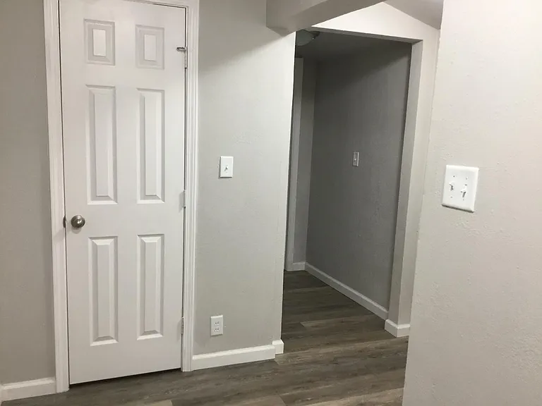 115 Rosedale Ave — Photo 10