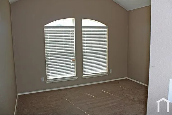 7219 Fossil Lake Dr — Photo 3