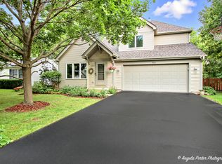 900 Summer Hill Ct, Antioch, IL