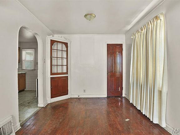5th image of 8143 Airport Rd