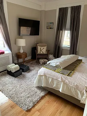 Rented by eRealty Advisors Inc | media 7