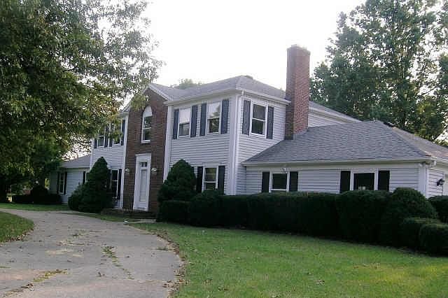 2nd image of 709 E Northwood Dr