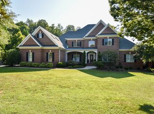 8402 Parkchester Pl, Oak Ridge, NC 27310