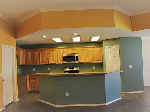 5th image of 14 W Harvard Cir